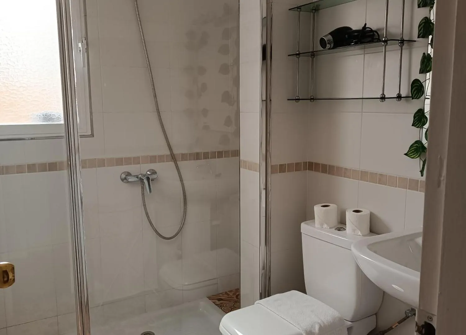 Bolivia Beach Apartments Malaga